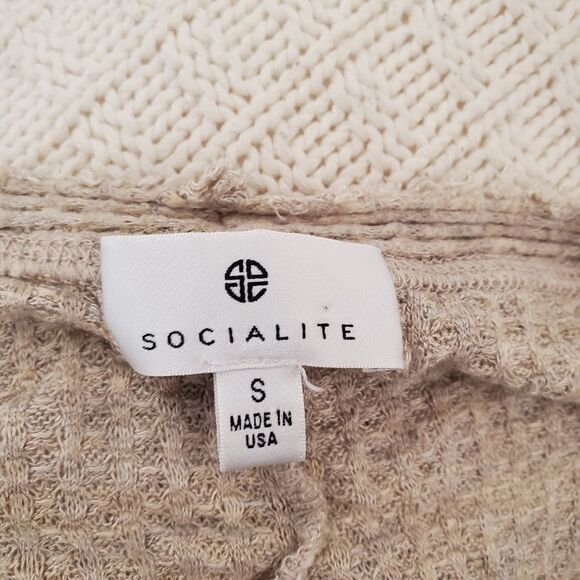 Socialite | Thermal Button Front Shirt - size Small in Oatmeal - Picture 10 of 11